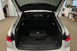 valkoinen Audi A6 2024 kuva 25.