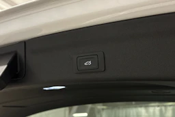 valkoinen Audi A6 2024 kuva 26.