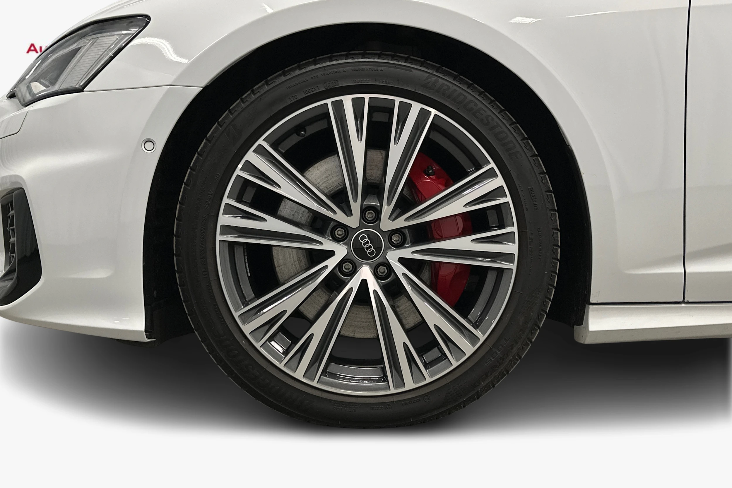 valkoinen Audi A6 2024 kuva 9.