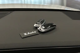 valkoinen Audi A6 2024 kuva 26.