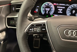musta Audi A6 2024 kuva 13.