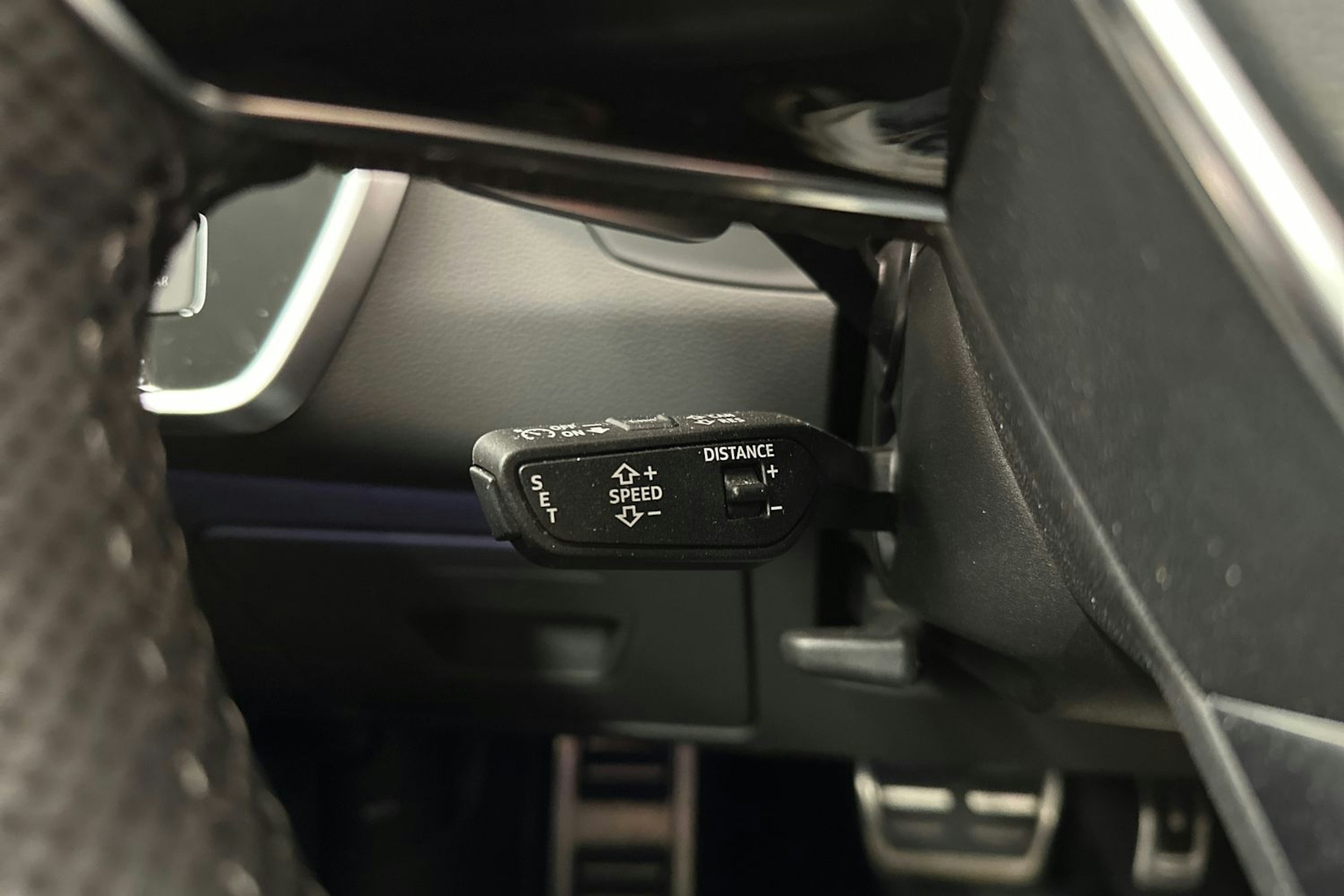 musta Audi A6 2024 kuva 15.