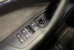 musta Audi A6 2024 kuva 17.