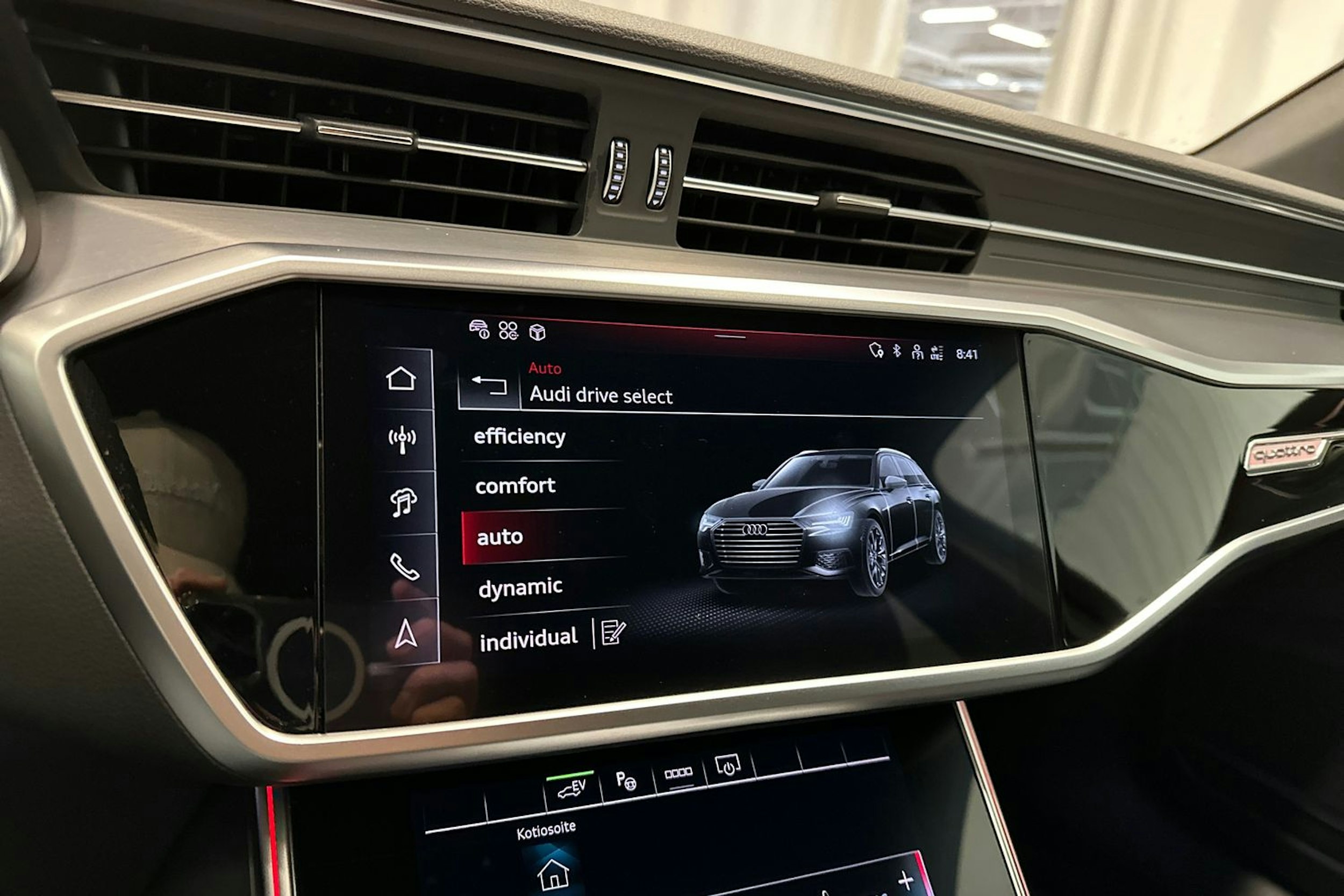 musta Audi A6 2024 kuva 22.