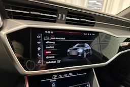 musta Audi A6 2024 kuva 22.