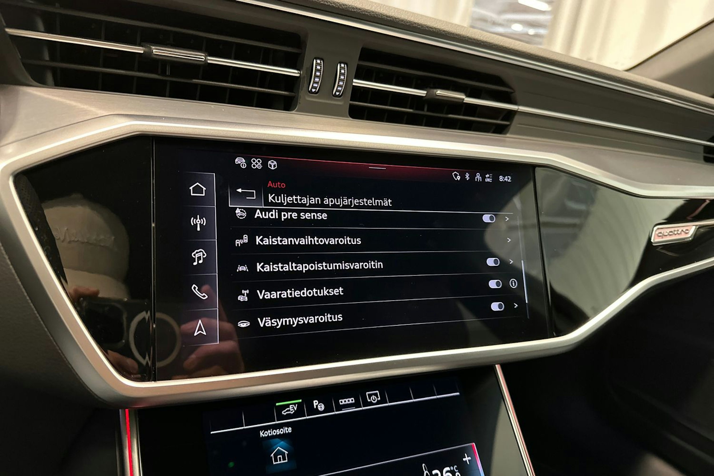 musta Audi A6 2024 kuva 26.