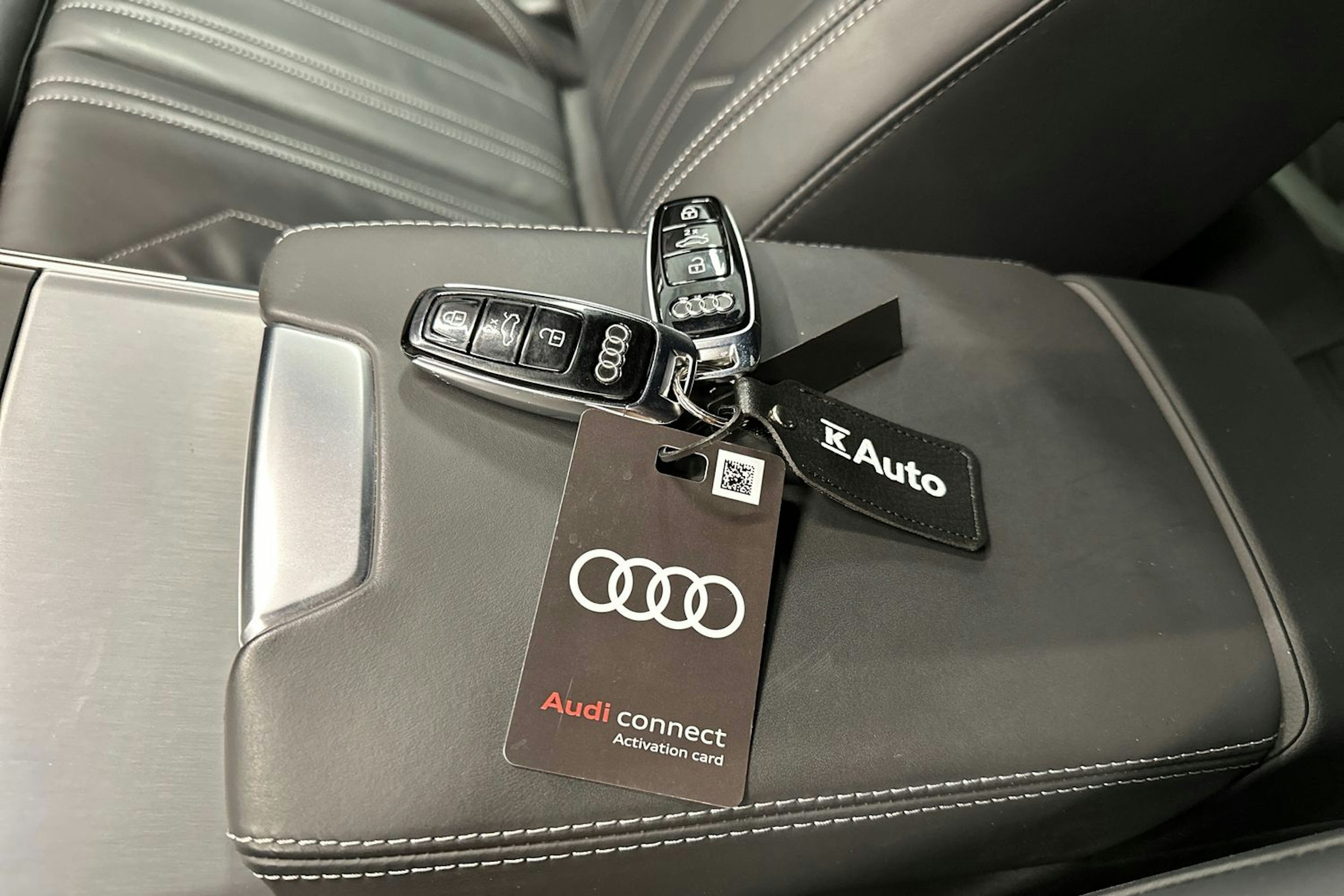 musta Audi A6 2024 kuva 42.