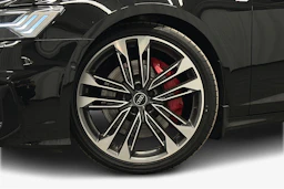 musta Audi A6 2024 kuva 12.