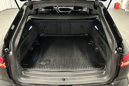 musta Audi A6 2024 kuva 15.