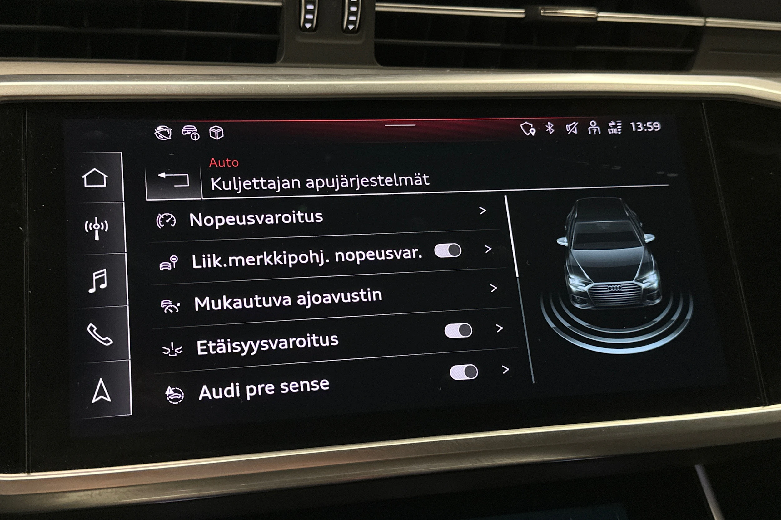 musta Audi A6 2024 kuva 28.