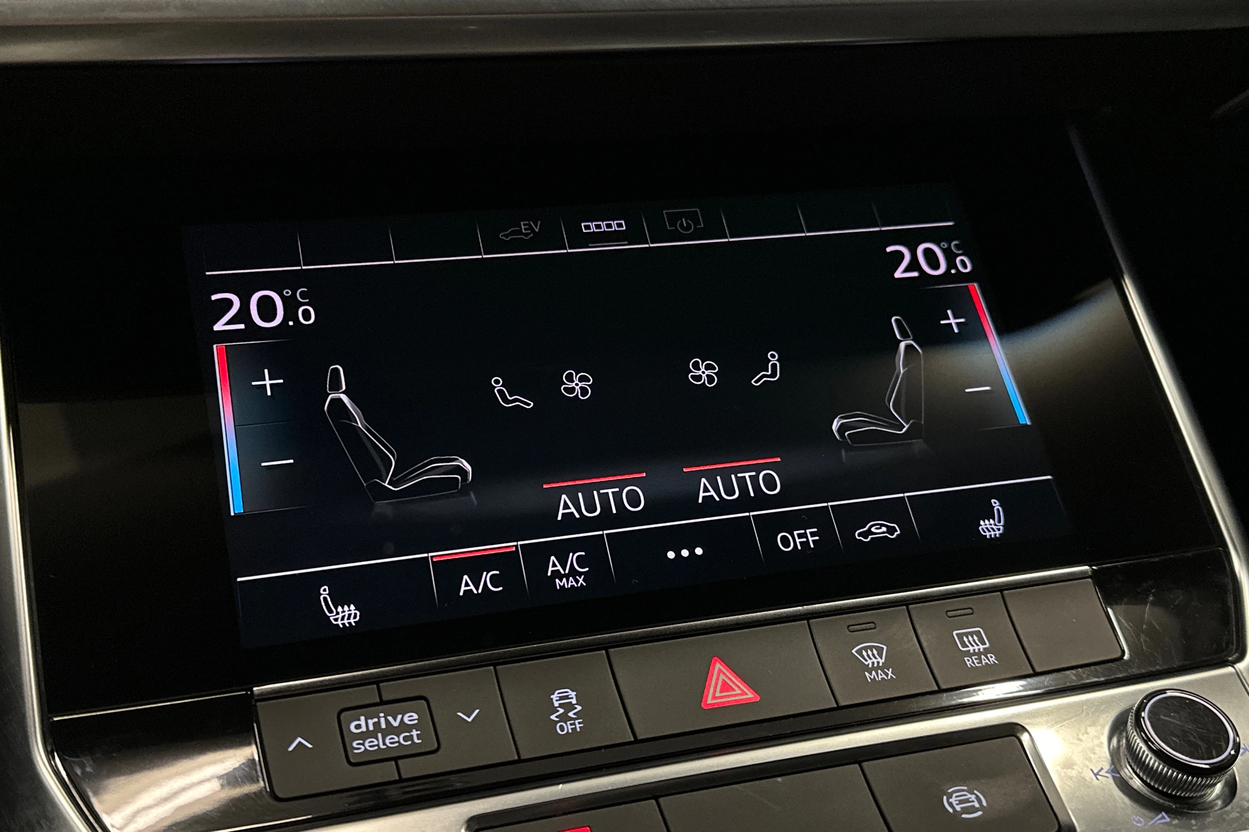 musta Audi A6 2024 kuva 32.