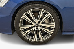 sininen Audi A6 2024 kuva 11.
