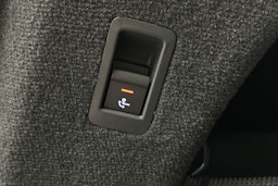 sininen Audi A6 2024 kuva 15.