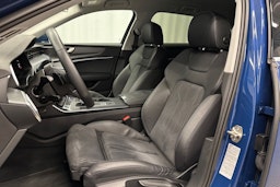 sininen Audi A6 2024 kuva 17.