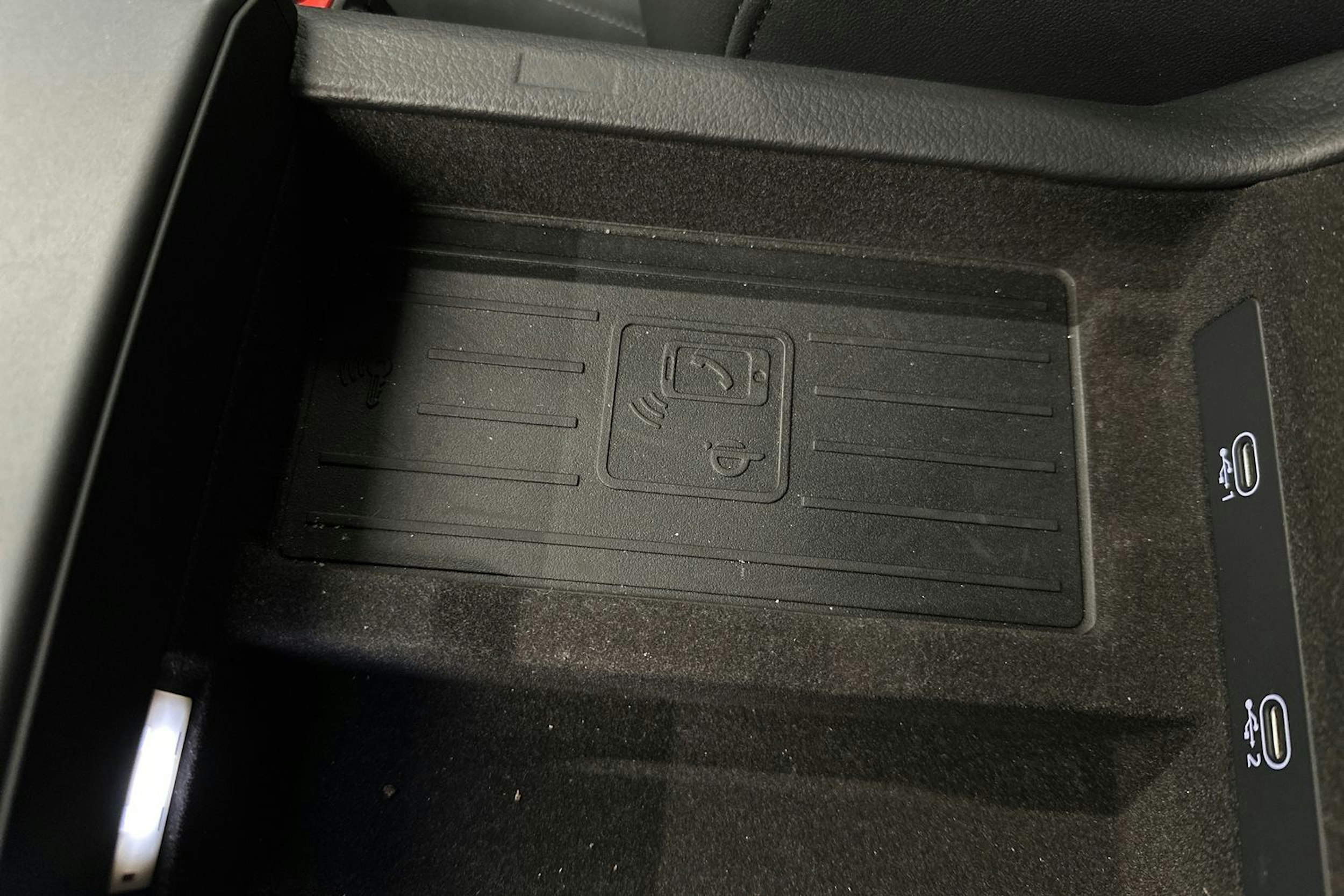 sininen Audi A6 2024 kuva 37.