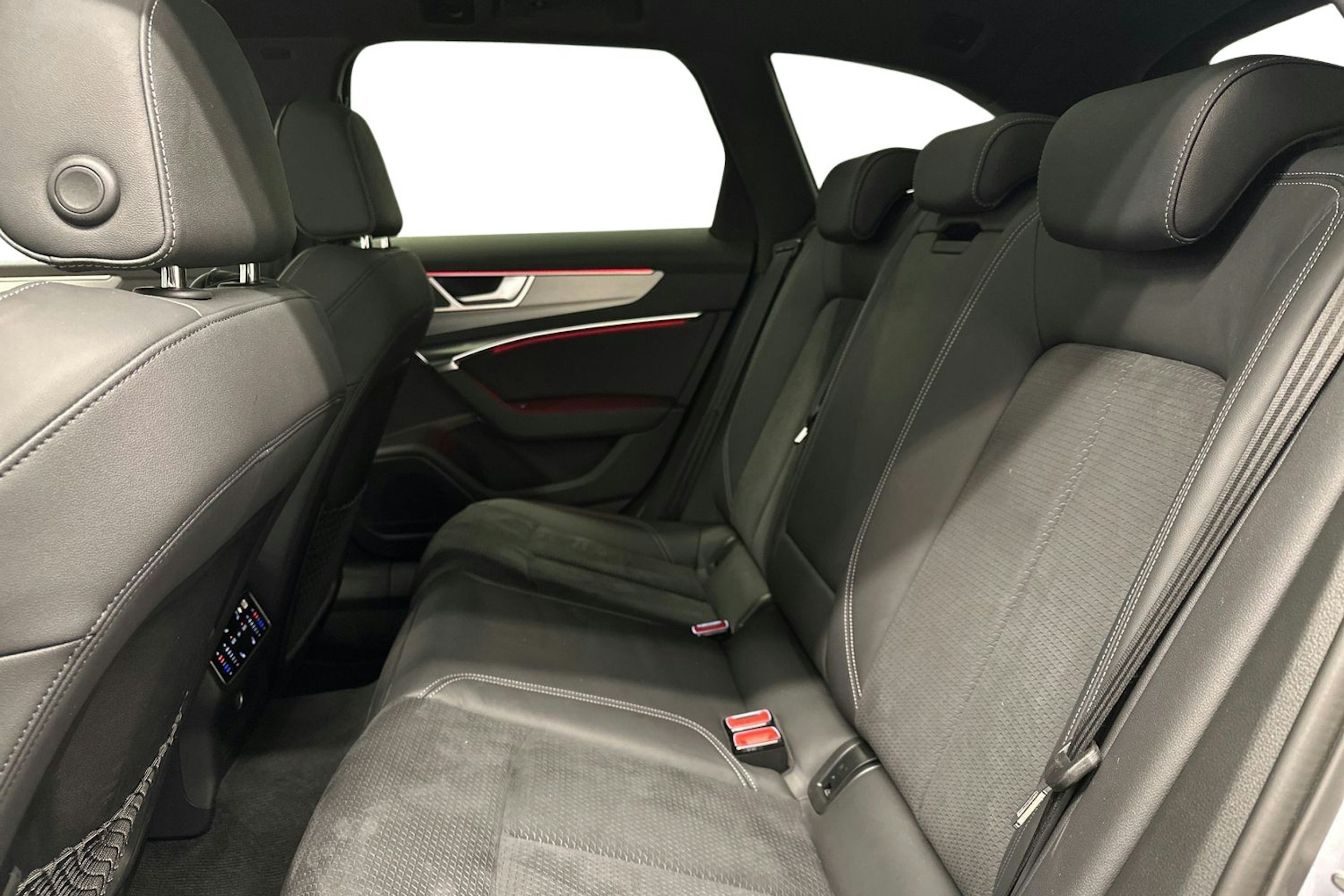 hopea Audi A6 2024 kuva 8.