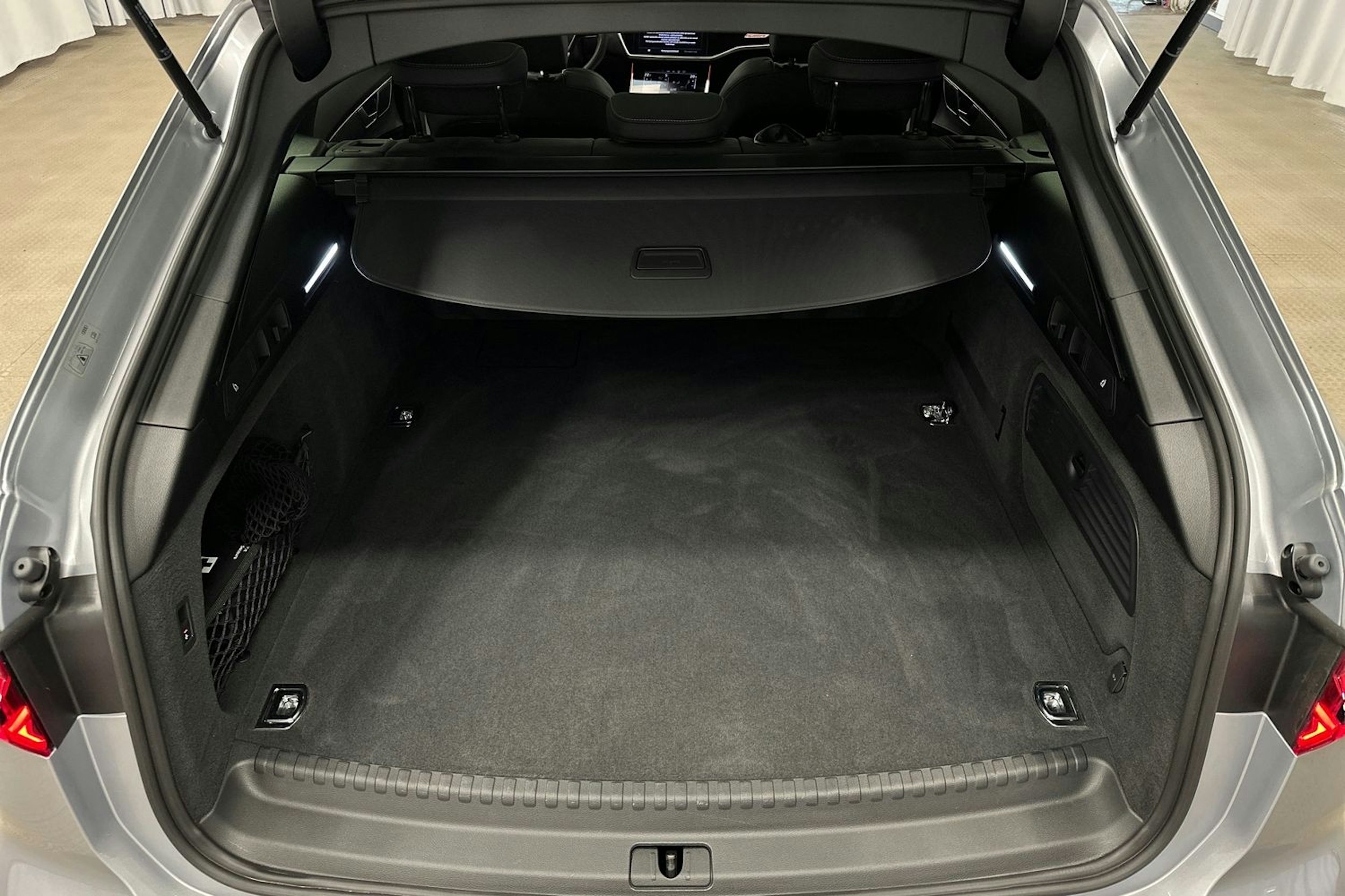 hopea Audi A6 2024 kuva 11.