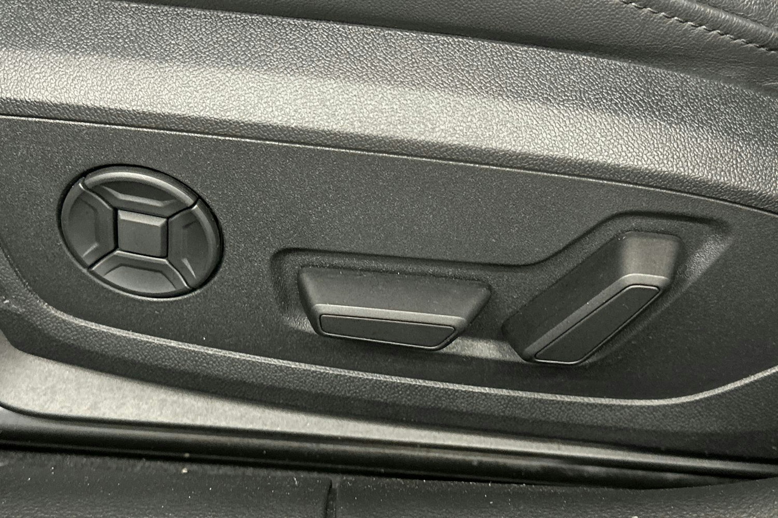 hopea Audi A6 2024 kuva 18.