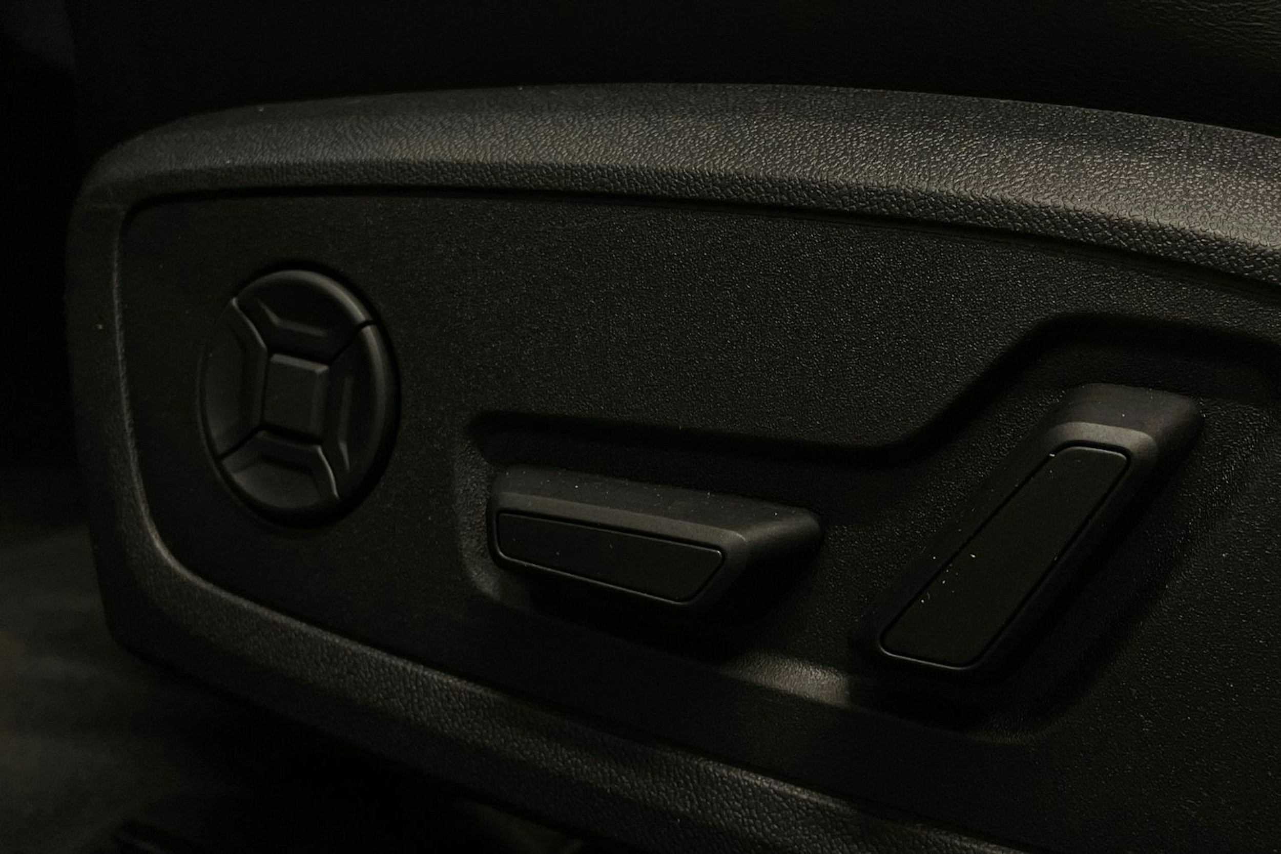 Harmaa Audi A6 2024 kuva 15.