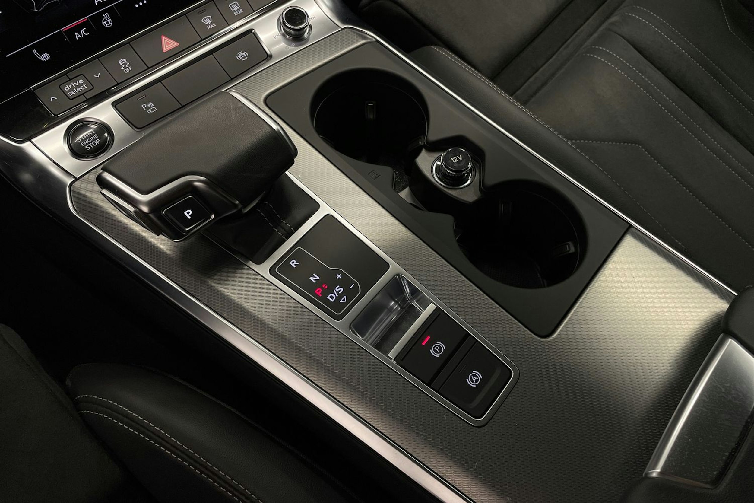 Harmaa Audi A6 2024 kuva 21.