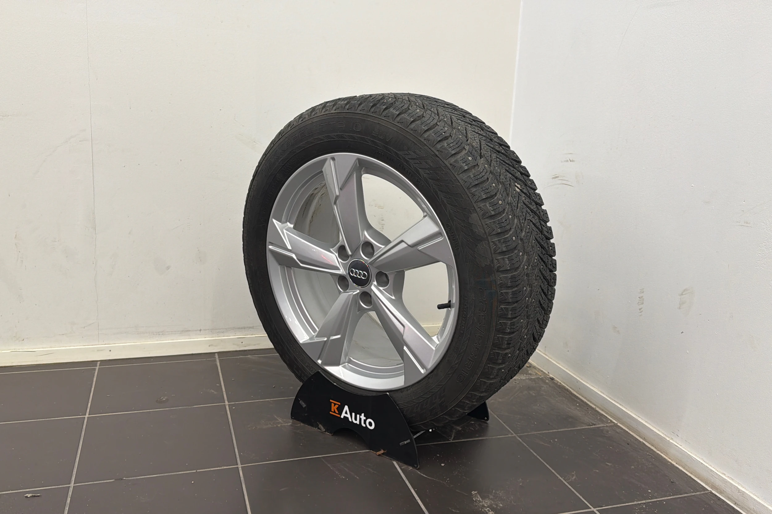 Harmaa Audi A6 2024 kuva 10.