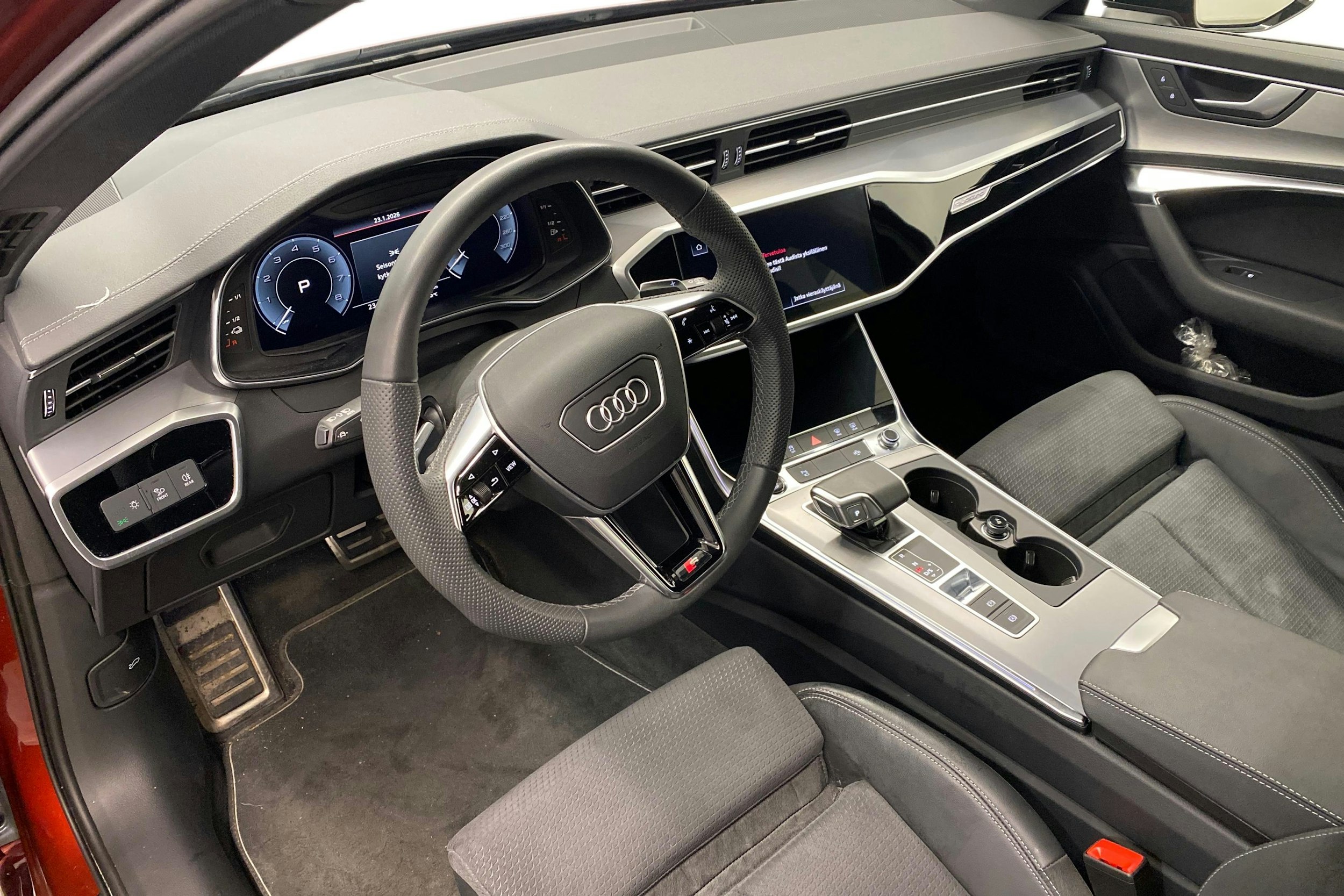 punainen Audi A6 2024 kuva 7.