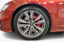 punainen Audi A6 2024 kuva 11.