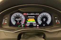 punainen Audi A6 2024 kuva 14.