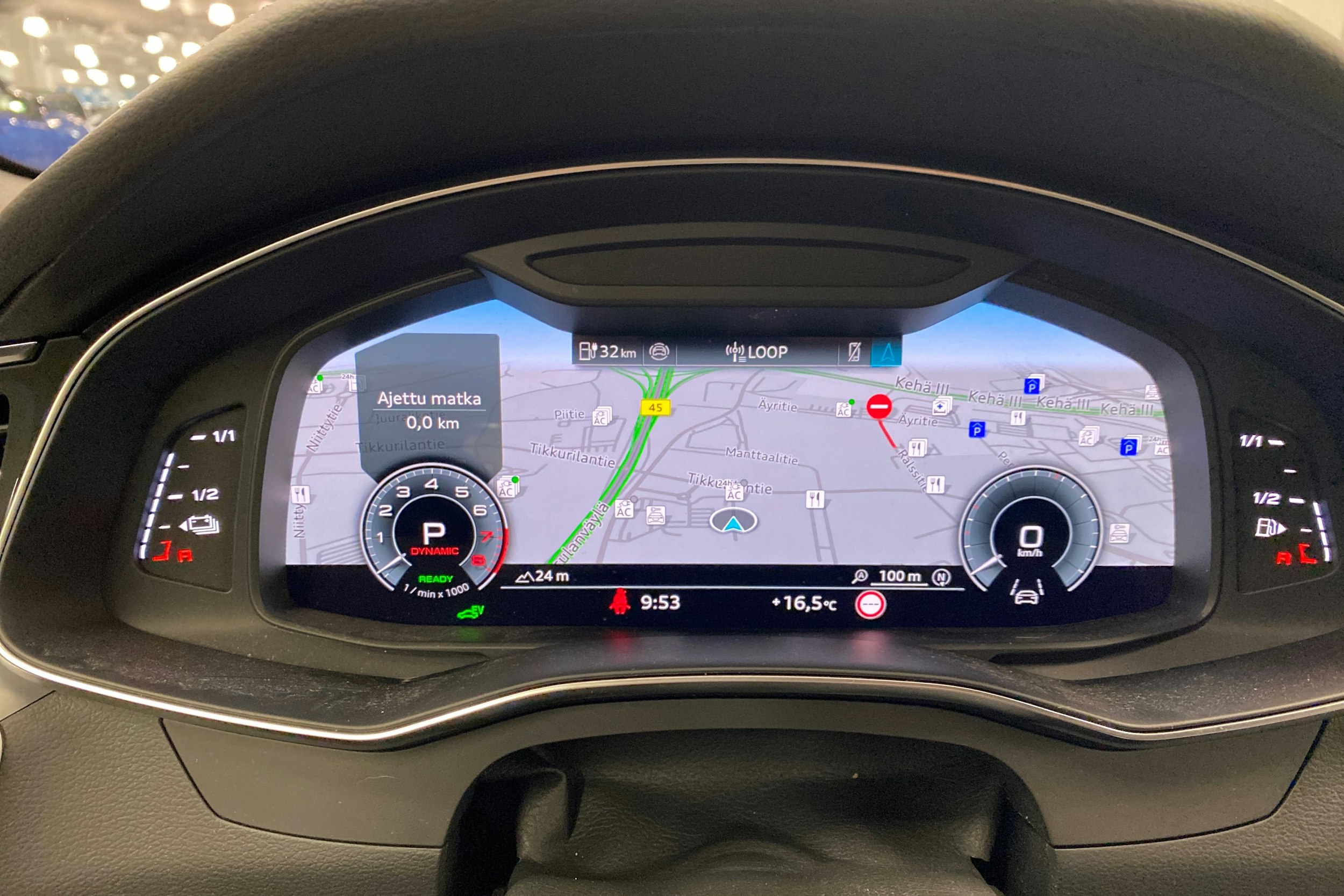 punainen Audi A6 2024 kuva 18.