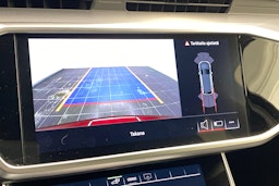 punainen Audi A6 2024 kuva 20.