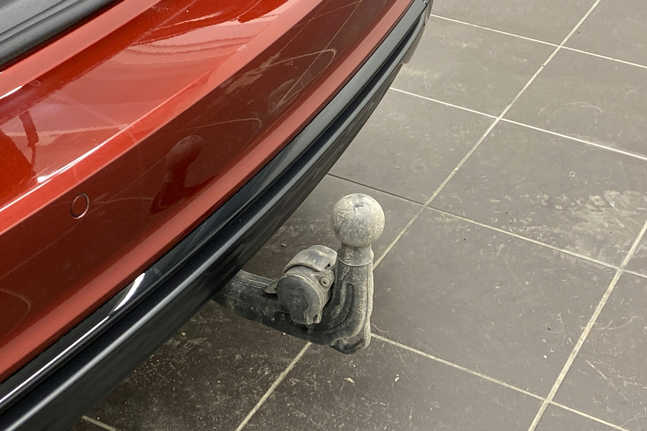 punainen Audi A6 2024 kuva 23.