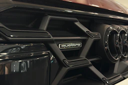 punainen Audi A6 2024 kuva 35.