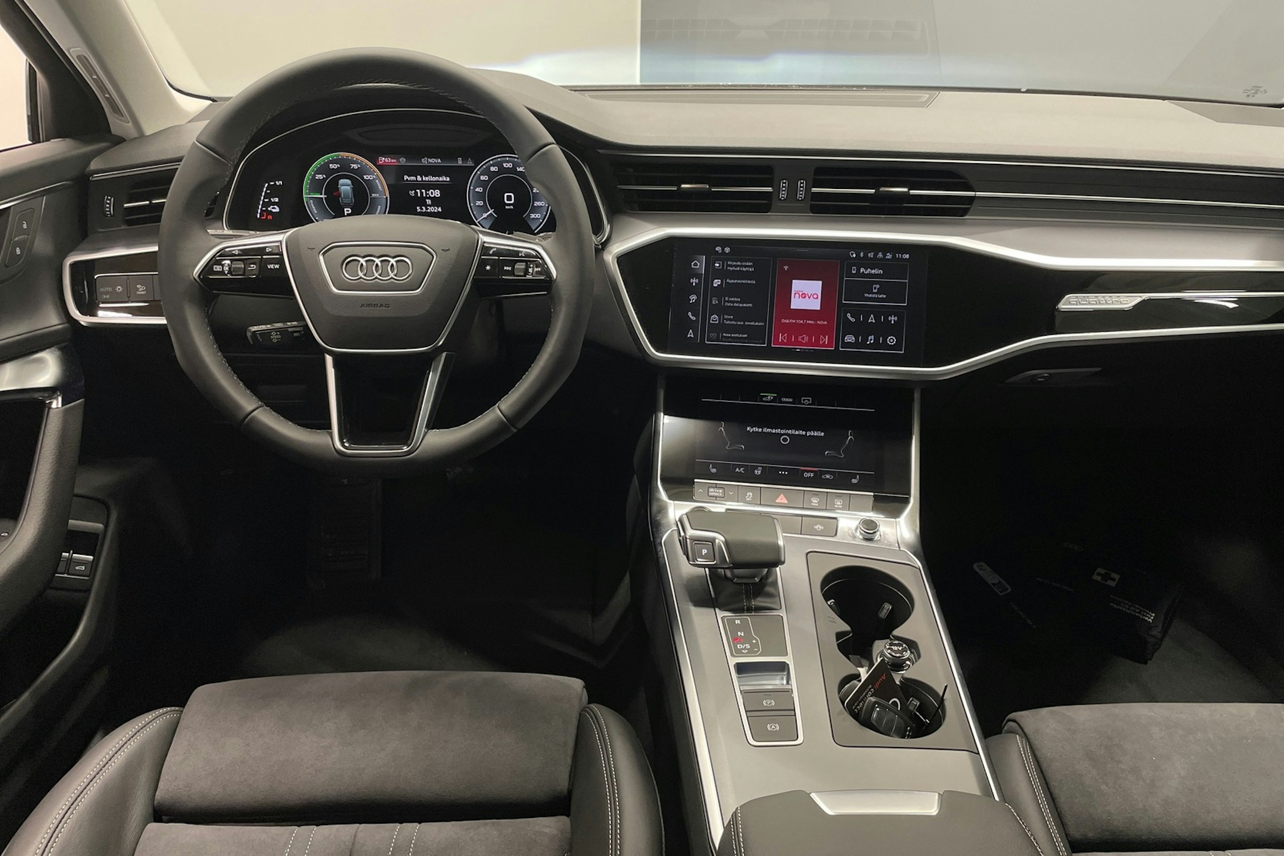 valkoinen Audi A6 2024 kuva 7.