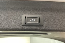valkoinen Audi A6 2024 kuva 15.