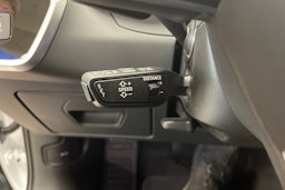 valkoinen Audi A6 2024 kuva 16.