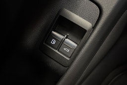 Musta Audi A6 2024 kuva 24.