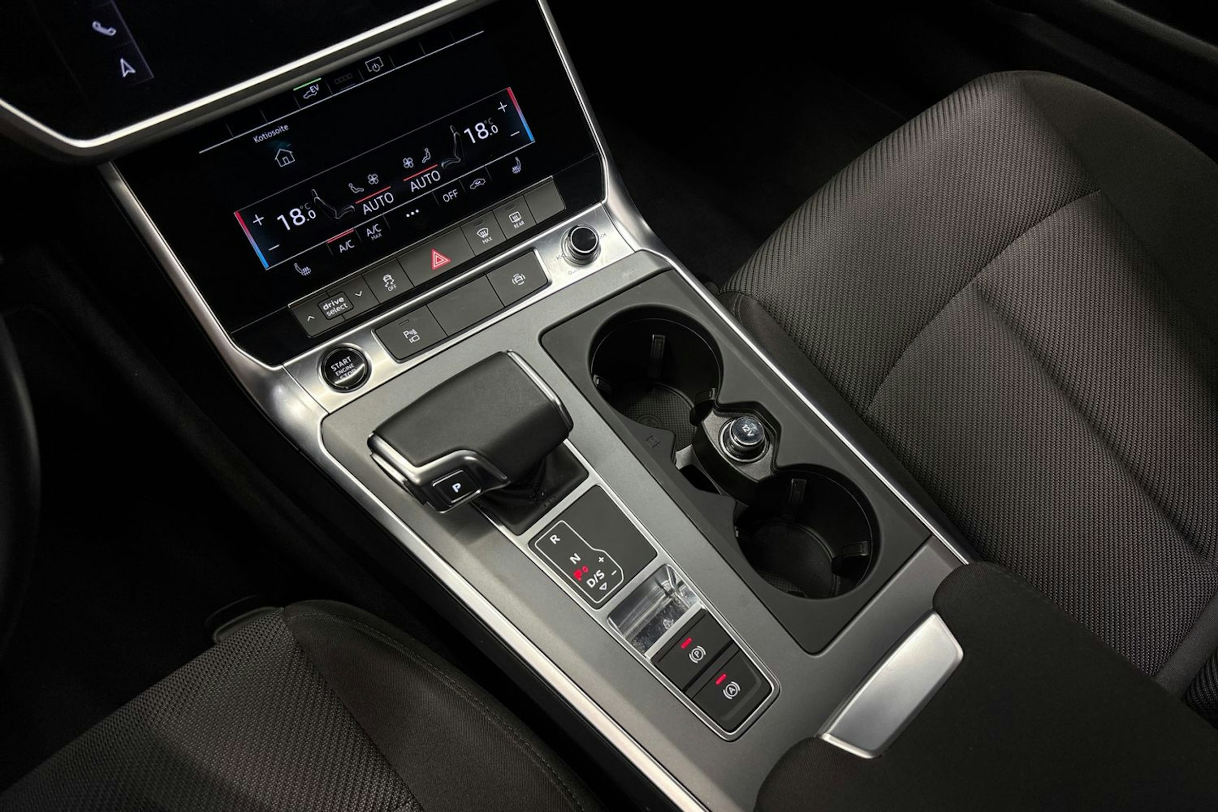 Musta Audi A6 2024 kuva 29.