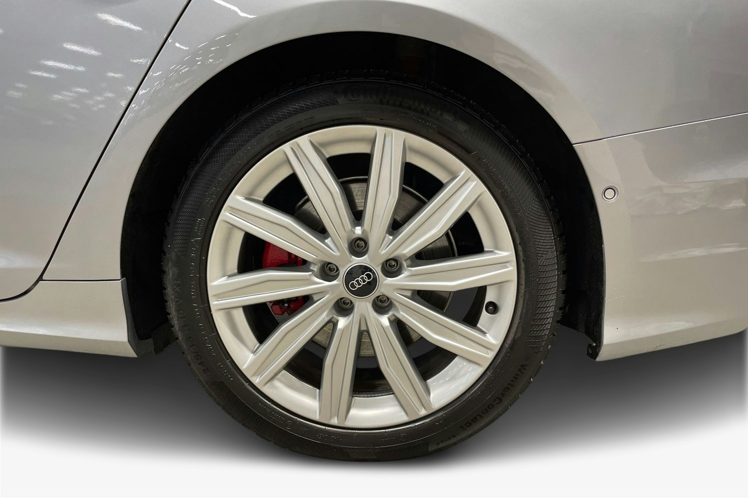 Harmaa Audi A6 2024 kuva 11.