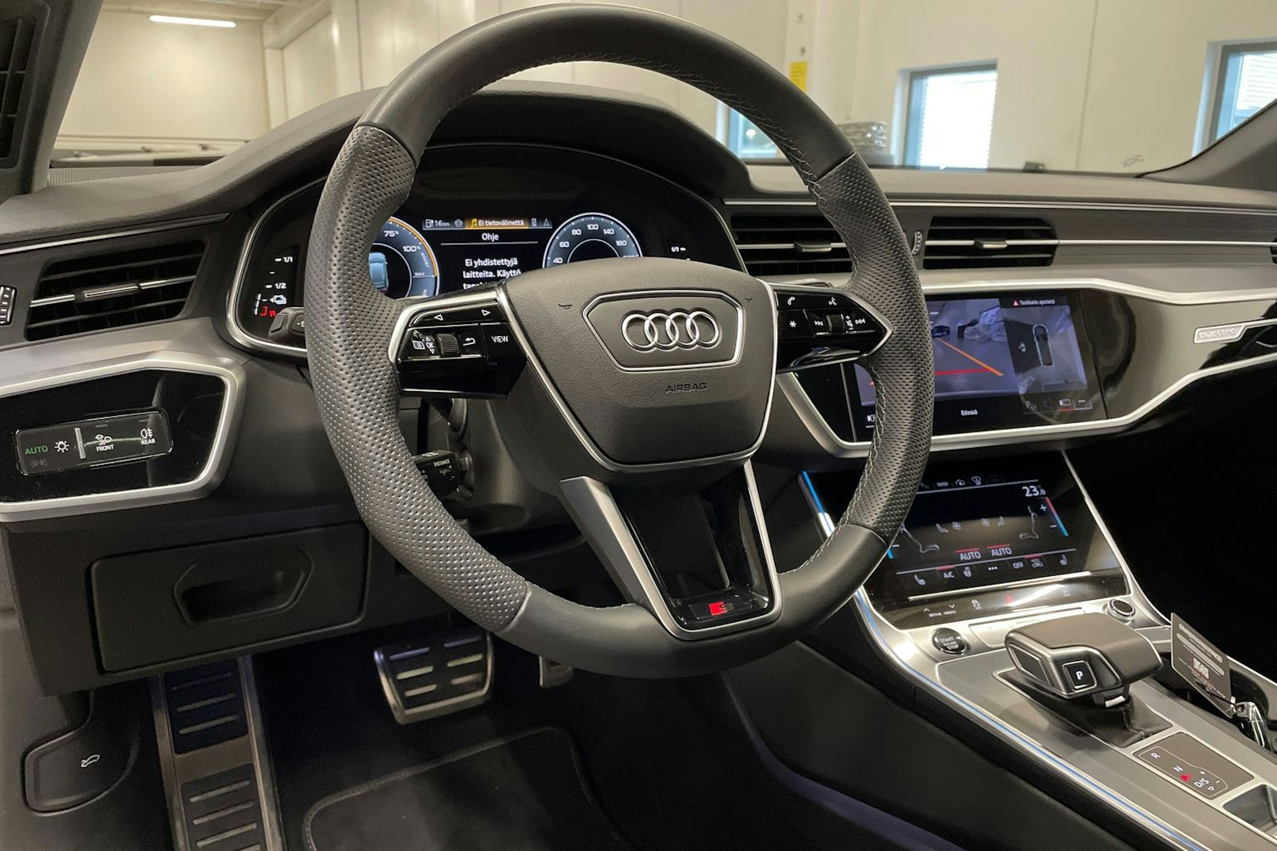 Harmaa Audi A6 2024 kuva 32.
