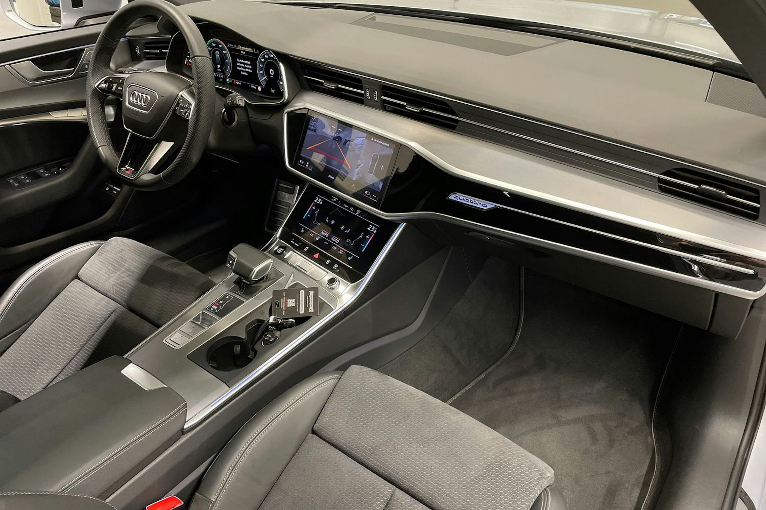 Harmaa Audi A6 2024 kuva 34.