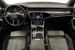 punainen Audi A6 2024 kuva 7.