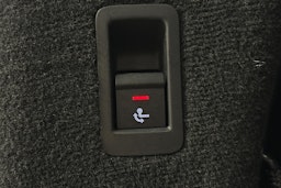 punainen Audi A6 2024 kuva 13.