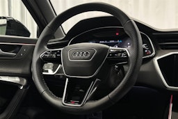 punainen Audi A6 2024 kuva 19.