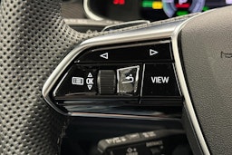 punainen Audi A6 2024 kuva 20.