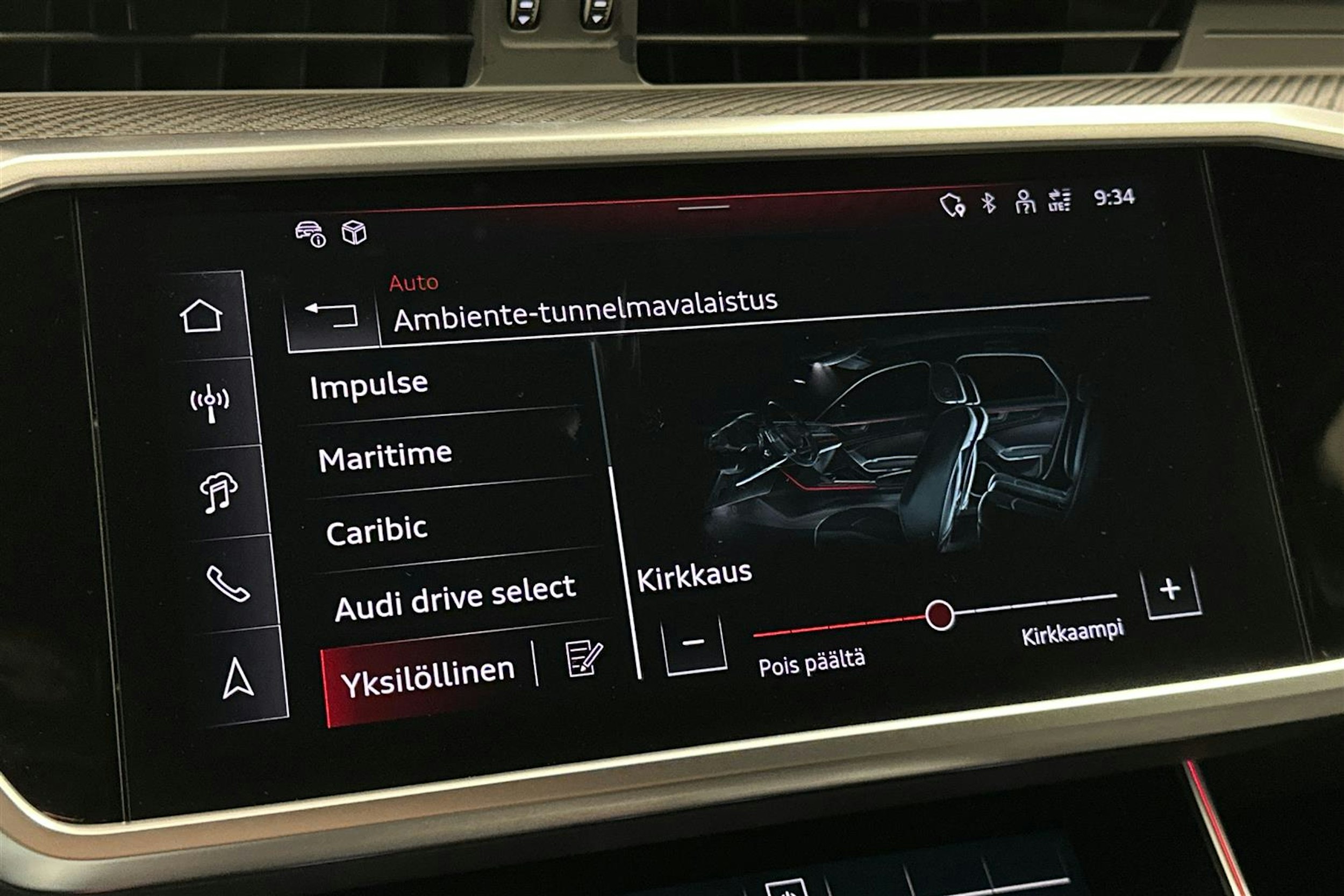 punainen Audi A6 2024 kuva 33.