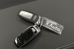 punainen Audi A6 2024 kuva 36.