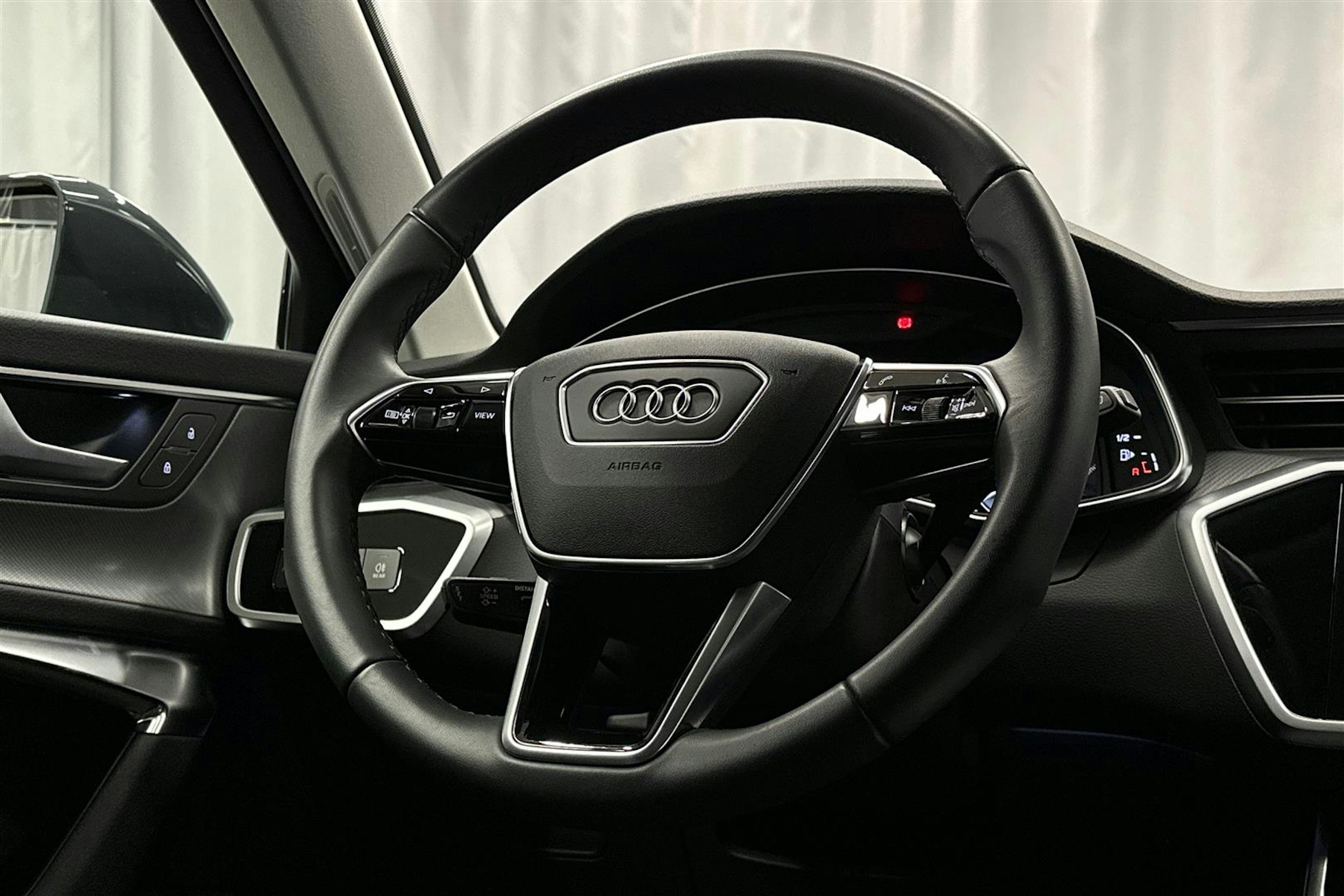 harmaa Audi A6 2024 kuva 16.