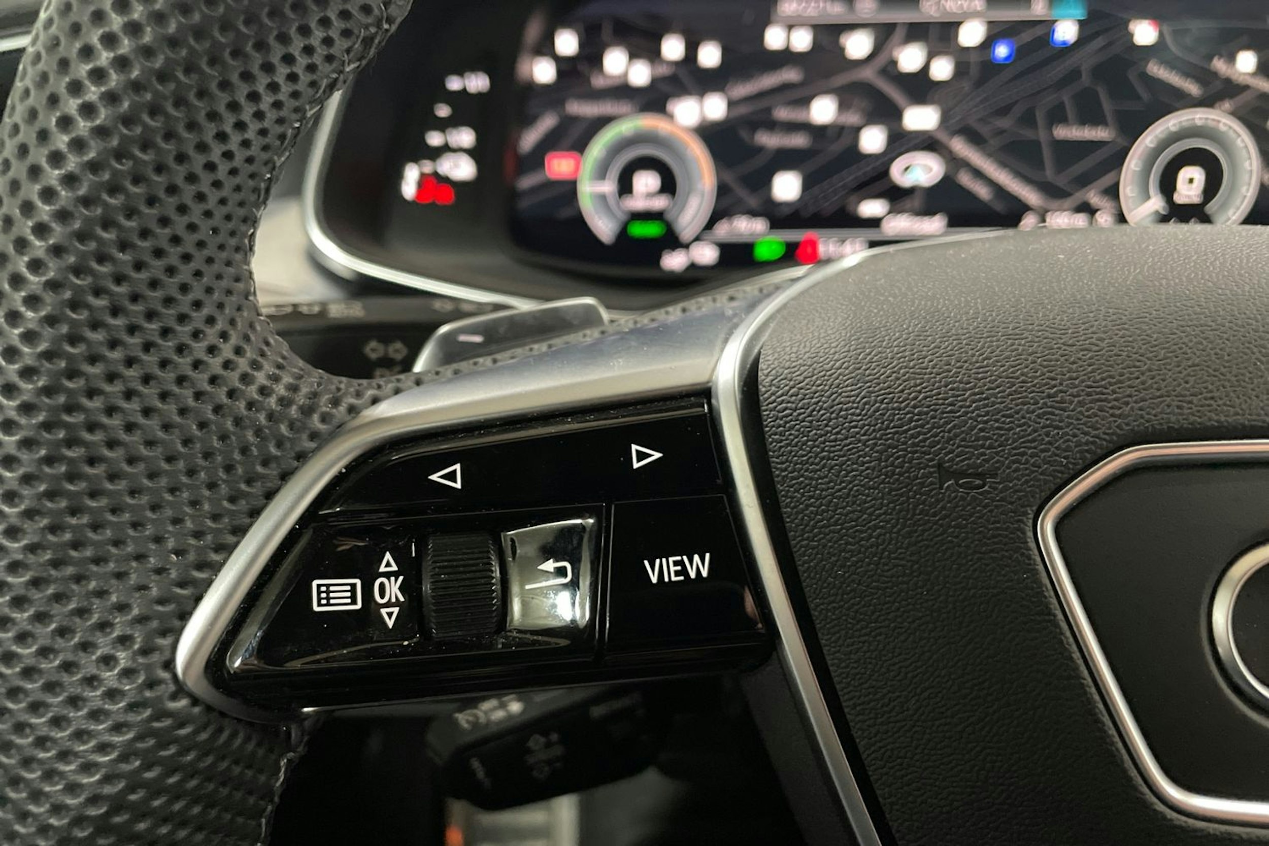 Harmaa Audi A6 2024 kuva 23.