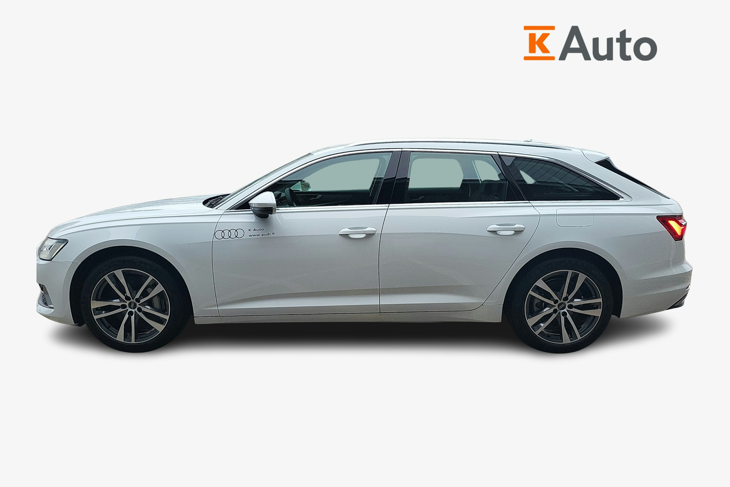 valkoinen Audi A6 2024 kuva 5.