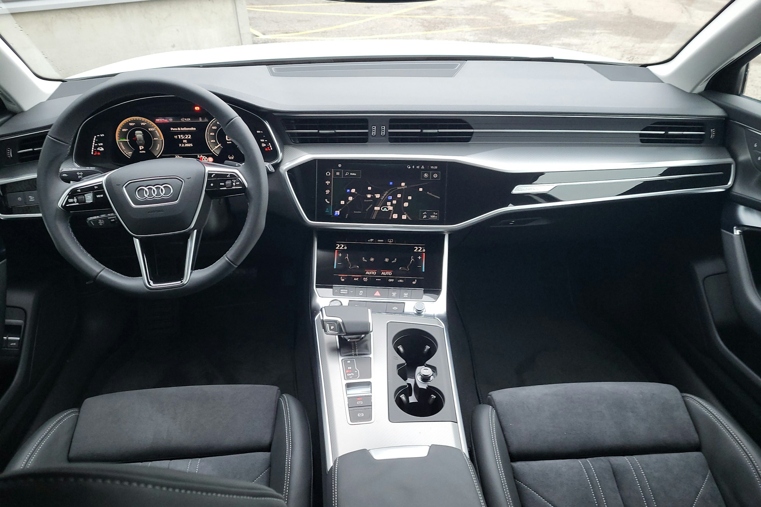 valkoinen Audi A6 2024 kuva 7.